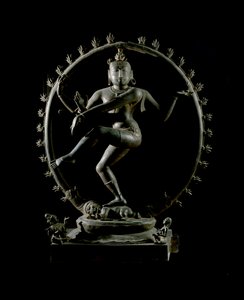 Hinduismus: Darstellung des Gottes Shiva Nataraja, Gott des Tanzes. Bronzeskulptur 12. Jahrhundert. Kolkata, Indian Museum