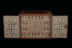 Mughal-Schrank, Gujarat oder Sindh, Westindien von Indian School