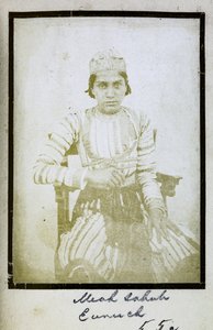 [Porträt von] Meah Sahub, Eunuch, ca. 1856-57 (s/w Foto) von Indian photographer