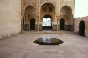 Der Mexuar-Patio