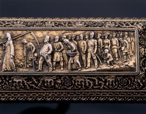 Detail eines Miniaturmenschenskeletts und Sarkophags von Israel Rouchomovsky