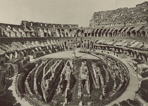 Flavisches Amphitheater oder Kolosseum mit den neuen Ausgrabungen von Italian Photographer