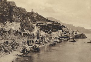 Neapel: Amalfi, Panorama (s/w Foto) von Italian Photographer