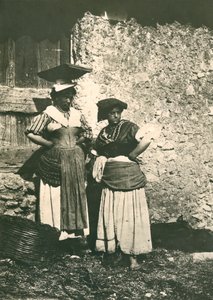 Zwei Bauern aus der römischen Landschaft in traditioneller Kleidung, Italien, ca. 1910
