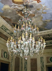 Murano-Glasleuchter aus dem 18. Jahrhundert in der Querini-Stampalia-Stiftung von Venedig.