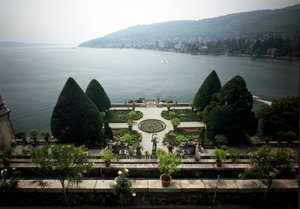 Barockpalast von Vitaliano I Borromeo aus dem Jahr 1632, Isola Bella, Lago Maggiore, Italien von Italian School