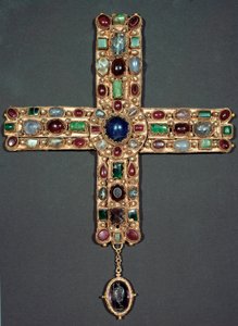 Lombardische Kunst: Goldkreuz und Steine von Berengario (850-924), König von Italien und Kaiser des Heiligen Römischen Reiches. 9. Jahrhundert Monza, Museum der Kathedrale von Italian School