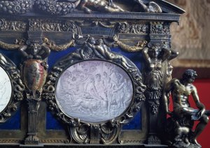 Die Farnese-Truhe, Detail der ovalen Einlage, die den Triumph des Bacchus darstellt, von Sebastiano Sbarri (fl.1548-61) und Giovanni Bernardo da Castel Bolognese