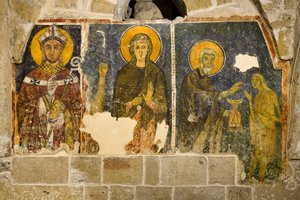 Triptychon, das von links San Cataldo, La Maddalena und San Zosimo darstellt, die Santa Maria Egiziaca die Kommunion reichen, Krypta der Kathedrale von Italian School