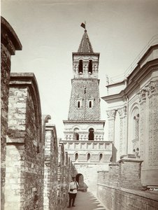 Der Oruzheynaya-Turm im Moskauer Kreml