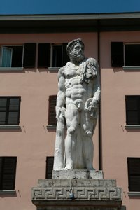 Statue des Herkules, Brescello, Provinz Emilia Romagna, Italien von Jacopo Sansovino