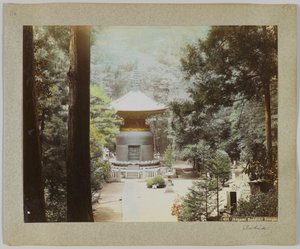 Ikegami-Buddhistentempel, Tokio, Japan (handkoloriertes s/w Foto)