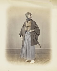 Japanischer Mann in traditioneller Kleidung