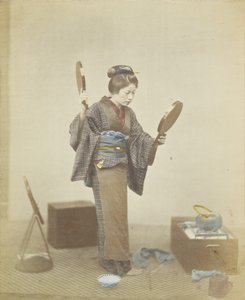 Japanische Frau mit Spiegeln von Japanese Photographer