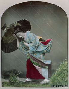 Junge japanische Mädchen im Regen, ca. 1900