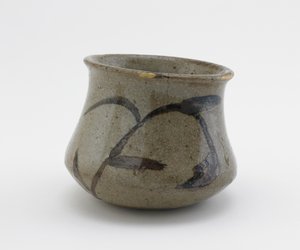 Einzelschale mit breitem Boden und ausladendem Rand, Saga-Präfektur, Edo-Zeit, 17.-19. Jahrhundert von Japanese School