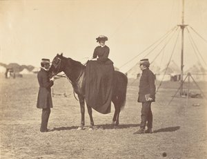 [Lady Canning auf ihrem schwarzen Araber und Lord Clyde, Oberbefehlshaber] von Jean Baptiste Oscar Mallitte