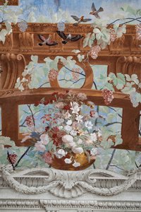 Weinreben, Trauben, Blumen und Vögel (Detail)
