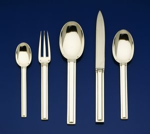 Ein 72-teiliges französisches Besteckset im Cannes-Muster