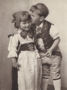 Schweiz: Appenzell, Kinder in Tracht