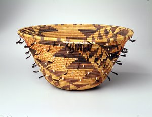 Mädchen Mitgift- oder Pubertätskorb, Pomo, Pinoleville, Kalifornien von Jenny Hughes