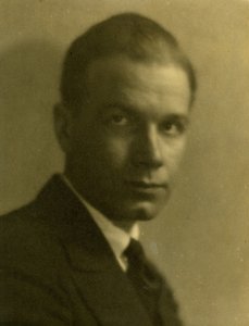 Kenneth Andrews?