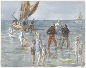 Dame wird von zwei Fischern von einem Boot an Land getragen