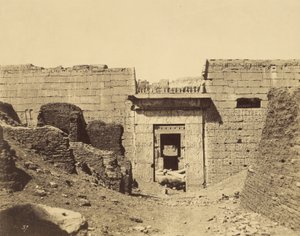 Médinet-Habou, Palast von Ramses Mériamun, Eingang zum zweiten Hof