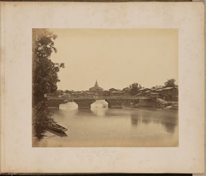 Eine Brücke in Srinaggar über den Jhelum von John Edward Saché