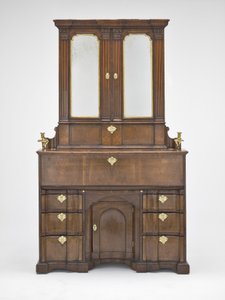 Sekretärschrank von John Kirkhoffer