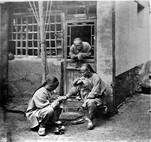 China, die Pediküre ca. 1870 (Foto)