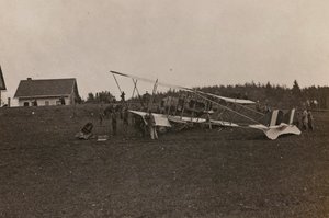 Album "Meine weltkriegs - Erinnerungen Südwestfront (Kärnten, Italien, Südtirol) 31/03/1915-12/11/1918 - Josef Zohles Wien": Österreichische Soldaten mit einem M