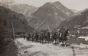 Album "Meine weltkriegs - Erinnerungen Südwestfront (Kärnten, Italien, Südtirol) 31/03/1915-12/11/1918 - Josef Zohles Wien": Soldaten der Kavallerie