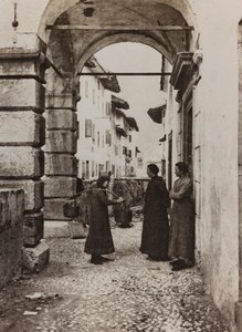 Album "Meine Weltkriegs-Erinnerungen Südwestfront (Kärnten, Italien, Südtirol) 31.03.1915-12.11.1918 - Josef Zohles Wien": Blick auf Tonia (s/w Foto)