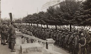 Album "Meine Weltkriegs-Erinnerungen Südwestfront (Kärnten, Italien, Südtirol) 31/03/1915-12/11/1918 - Josef Zohles Wien": Soldaten mit vielen Gefangenen