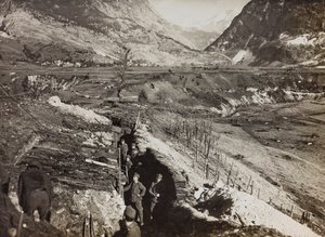 Album "Meine weltkriegs - Erinnerungen Südwestfront (Kärnten, Italien, Südtirol) 31/03/1915-12/11/1918 - Josef Zohles Wien": Schützengraben von Josef Zohles