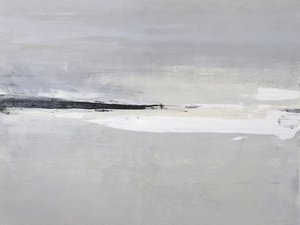 Gelassener Horizont mit Weichen Grauen und Weißen Tönen von Julia Contacessi