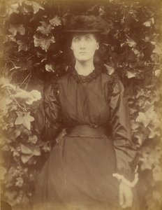 [Mrs. Herbert Duckworth] von Julia Margaret Cameron