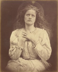 Die gesegnete Musik ging diesen Weg, meine Seele wird folgen von Julia Margaret Cameron