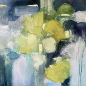 Ruhiger grün-blauer Fluss