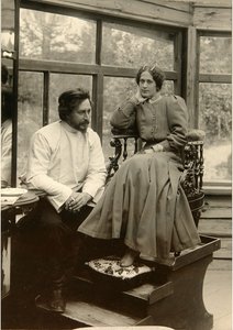 Der Autor Leonid Andreyev mit seiner Frau Alexandra Michailovna von Karl Karlovich Bulla