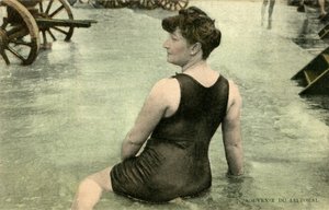 Frau im Badeanzug, ca. frühes 20. Jahrhundert von Alec Hunter