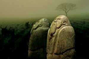 Neues Licht auf die Olmeken. 15 cm hoch; Nephrit; Tuxtla; Statuette eines Schamanen; mit Entenmaske von Kenneth Garrett