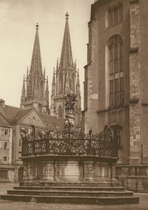 Regensburg, Brunnen von 1721 auf dem Neupfarrplatz und Domtürme von Kurt Hielscher