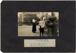 Aaron Seidenbaum, 147 West 60th Street, New York City von Lewis Wickes Hine