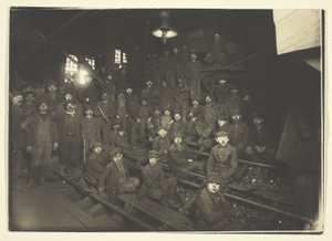 Brecherjungen im Kohleschacht, South Pittston, Pennsylvania von Lewis Wickes Hine