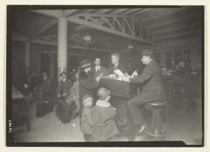 Deutsche Familie, Dolmetscher und Schreiber auf Ellis Island