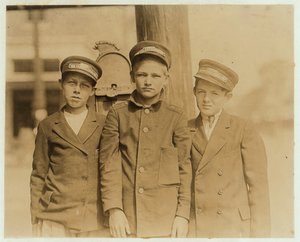 Botenjungen in Jacksonville, Florida, 1913