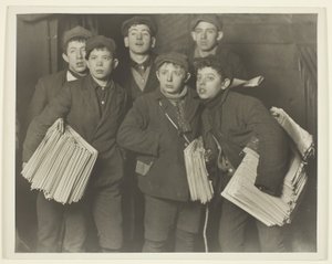 Zeitungsjungen, Brooklyn Bridge von Lewis Wickes Hine