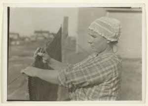 Slawische Bergmannsfrau, New Dubois, Pennsylvania von Lewis Wickes Hine